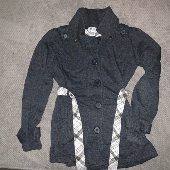 Grey jacket with belt - Picture 1 of 3